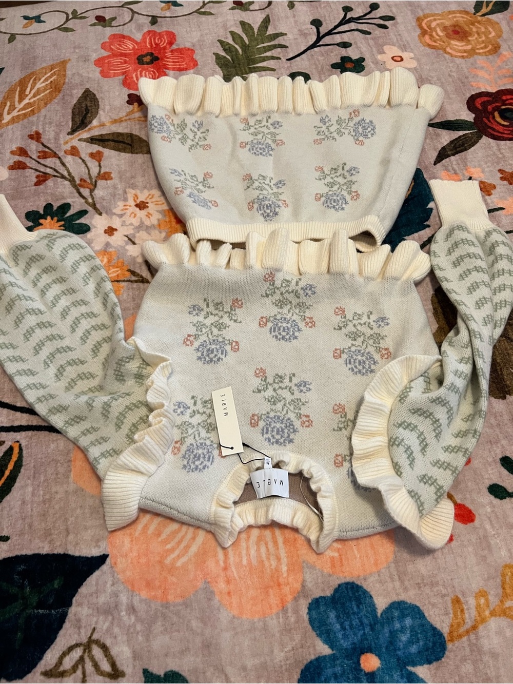 NEW w Tag Floral Knit Ruffle Two-Piece Set - Picture 3 of 3